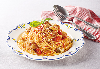 豚肉ときのこのトマトパスタ